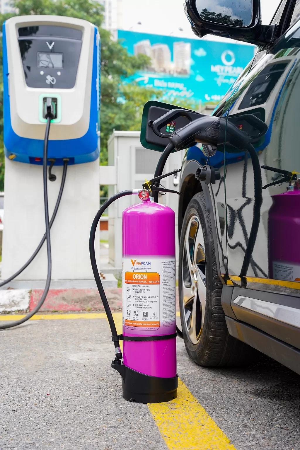 Bình chữa cháy Pin Lithium đa năng VinaFoam ORION 9L OR-9